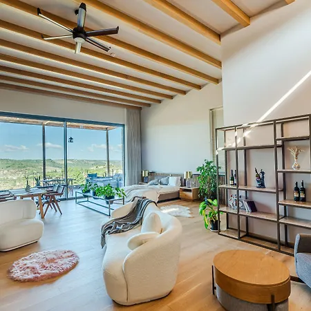 לינה וארוחת בוקר Cabras Kazdaglari *